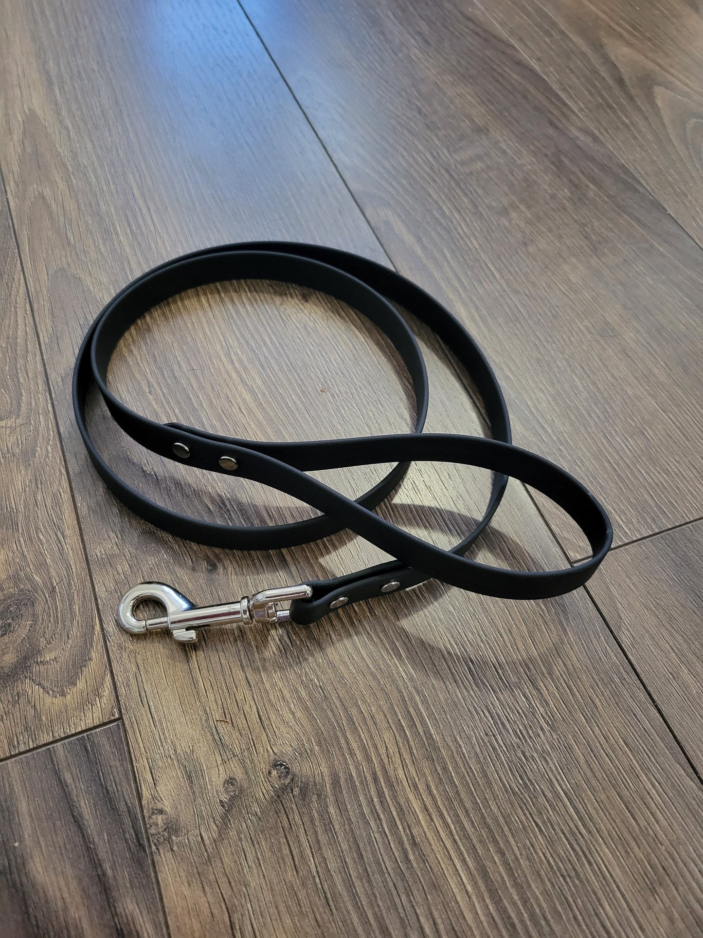 3/4 " Biothane Standard Lead with (NP)Snap Hook - Approx 5 Foot Long send email request for other color, length, width or hardware (black, stainless steel or brass)