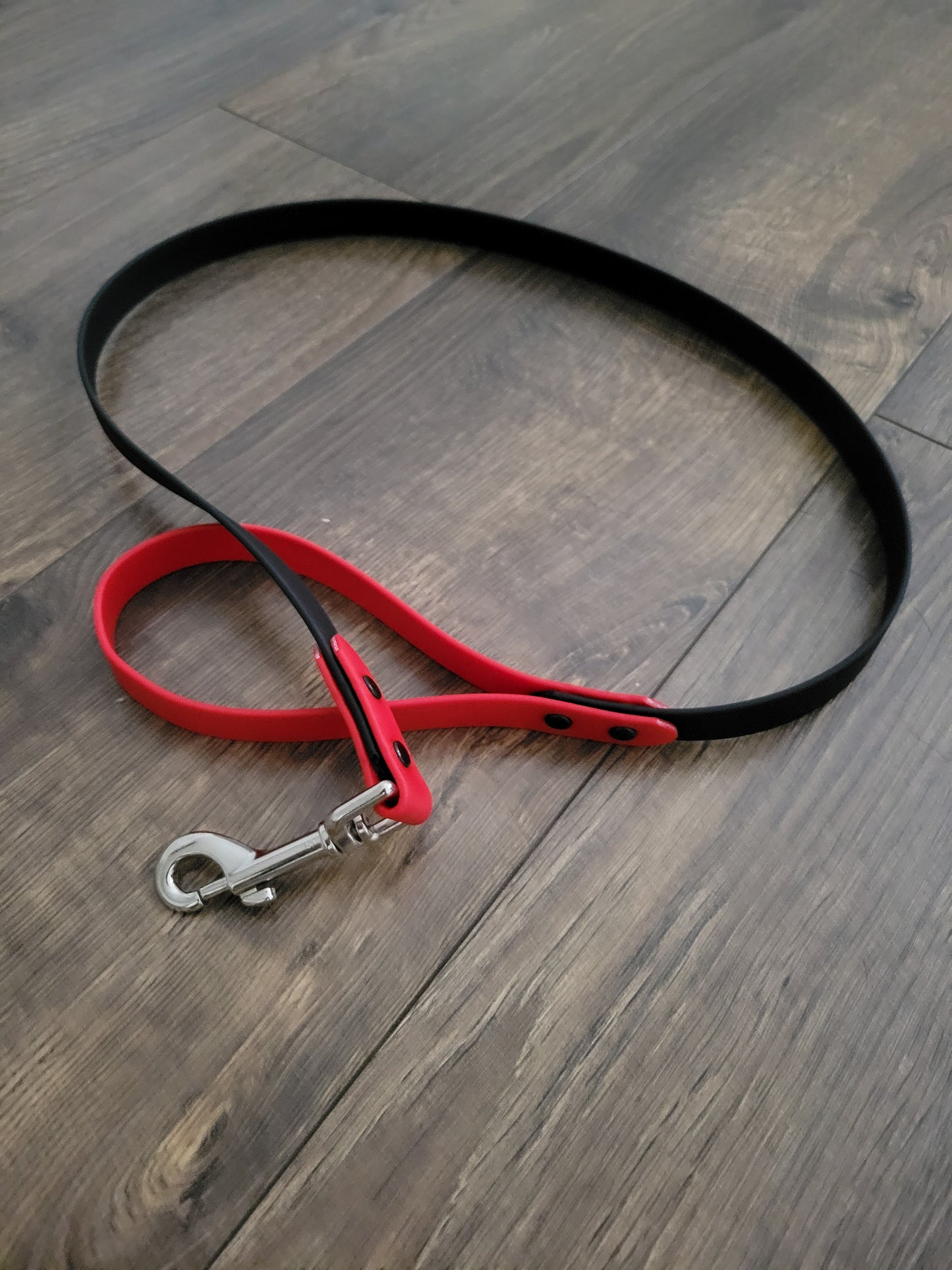 3/4 " Biothane Standard Lead with (NP)Snap Hook - Approx 5 Foot Long send email request for other color, length, width or hardware (black, stainless steel or brass)